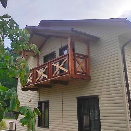 Гірська Роса Appartement Verkhniy Yasenov Buitenkant foto