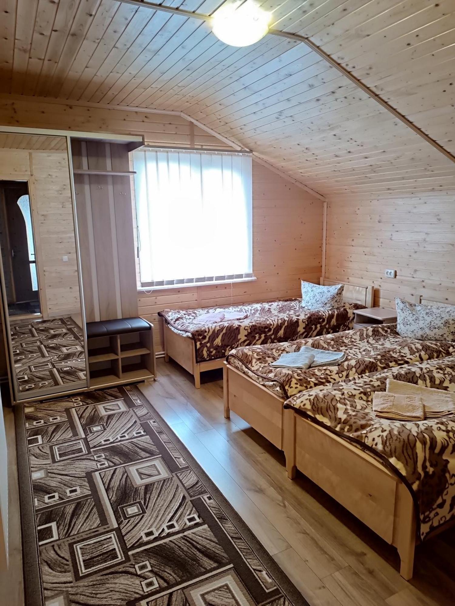Гірська Роса Appartement Verkhniy Yasenov Buitenkant foto